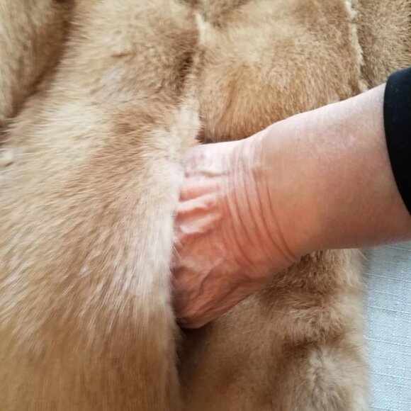 Autumn Haze Real Mink Fur Stole - Picture 6 of 9